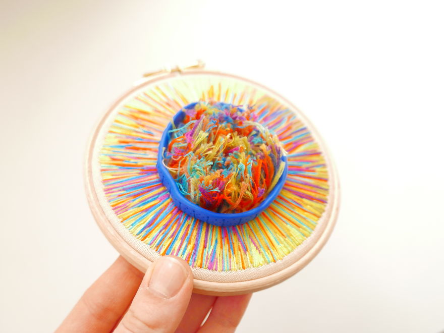 I Create Unpredictable Art With My Experimental Embroidery I Create Unpredictable Art With My Experimental Embroidery