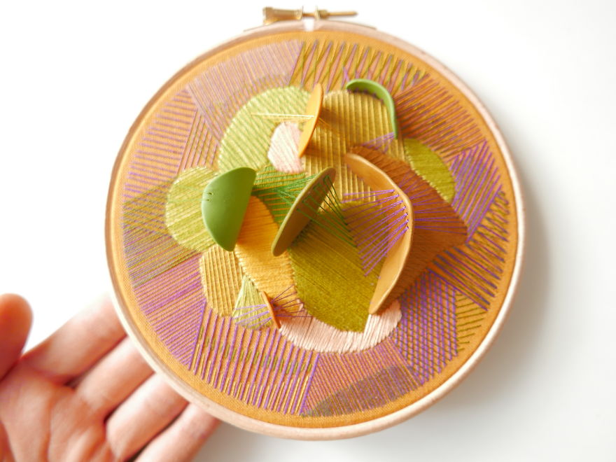 I Create Unpredictable Art With My Experimental Embroidery I Create Unpredictable Art With My Experimental Embroidery