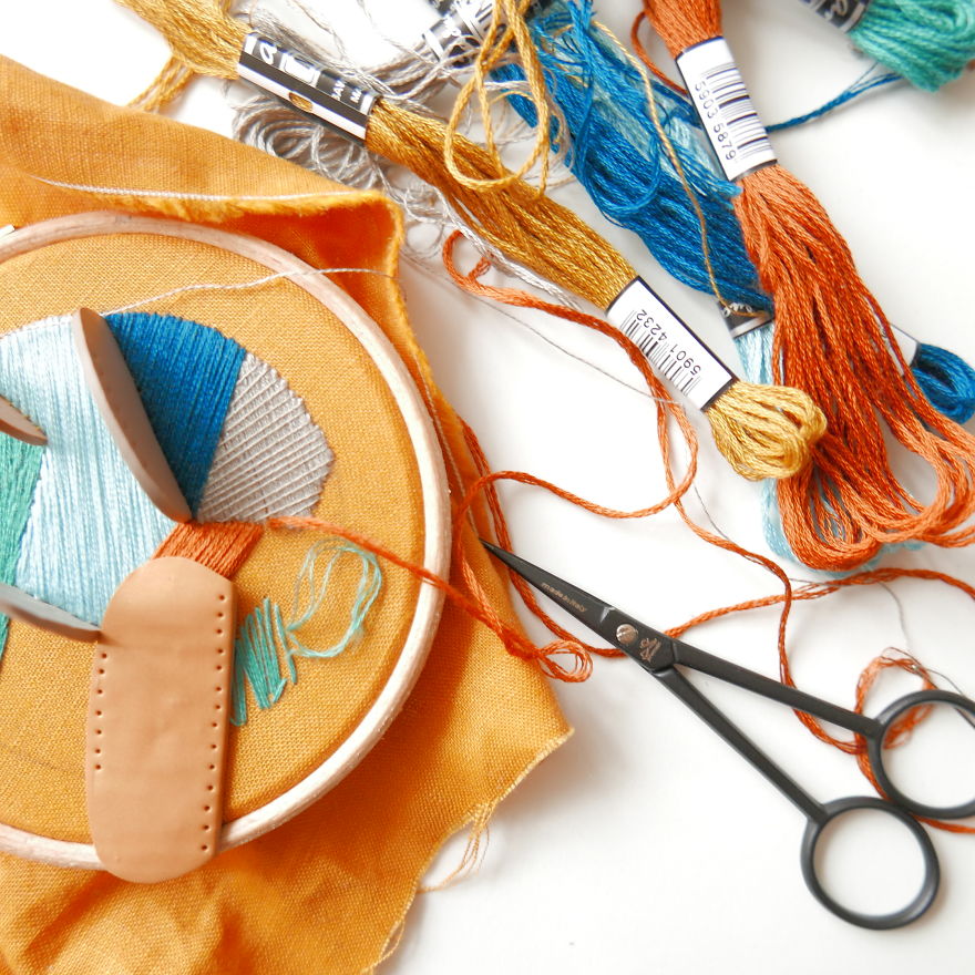 I Create Unpredictable Art With My Experimental Embroidery I Create Unpredictable Art With My Experimental Embroidery