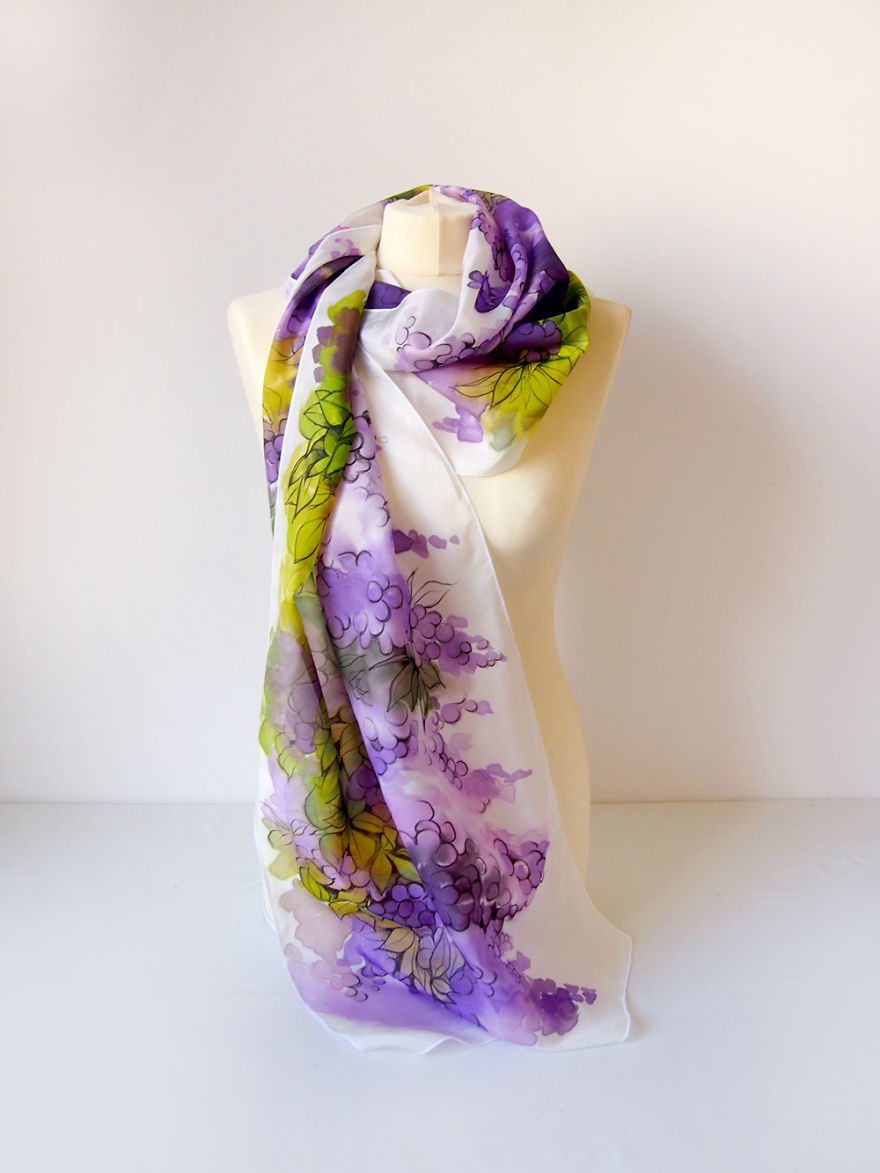 I Paint On Silk To Create Wearable Piece Of Art I Paint On Silk To Create Wearable Piece Of Art