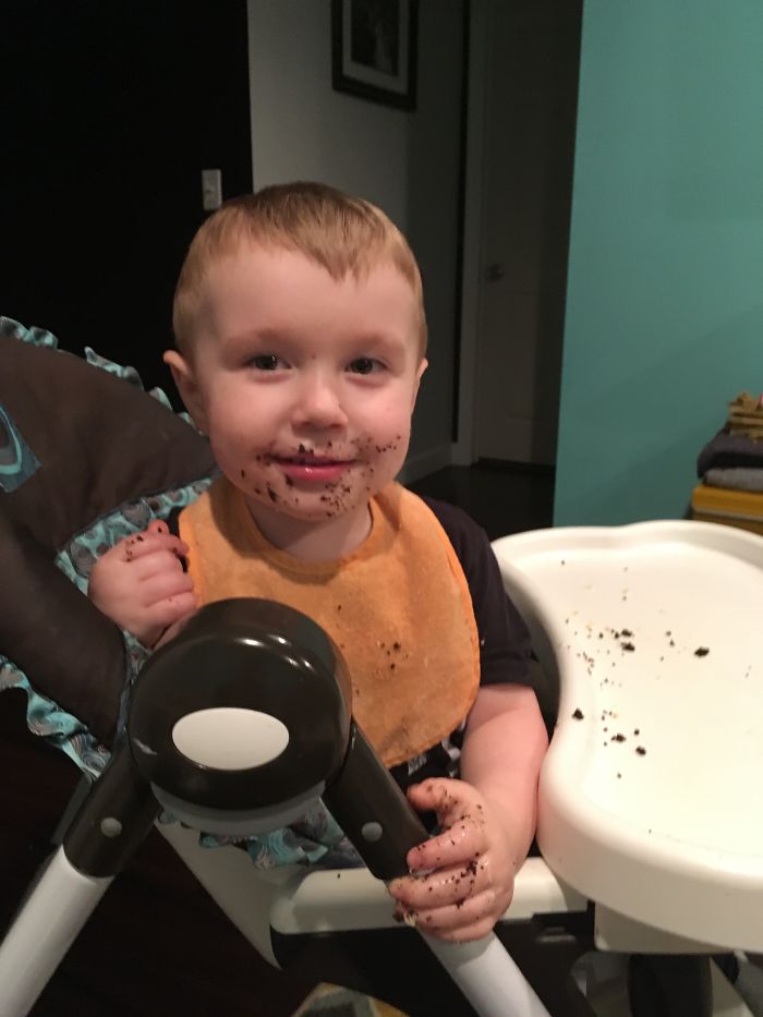 People Ask Me How It Is To Have 3 Little Kids. My Pictures Sum It Up Pretty Well People Ask Me How It Is To Have 3 Little Kids. My Pictures Sum It Up Pretty Well