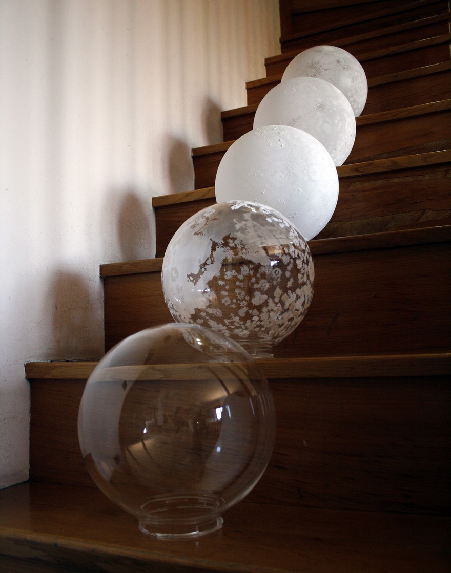 These Moon And Planet Lamps Will Make Your Room Look Out Of This World