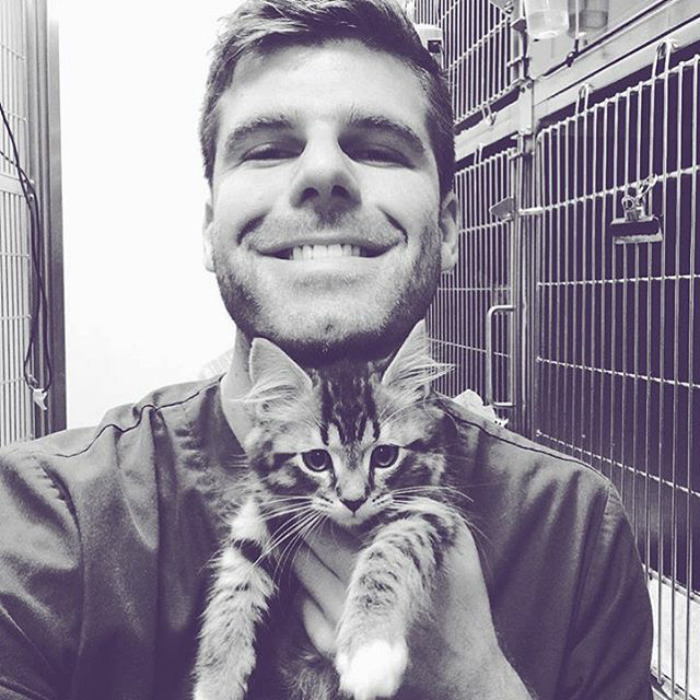 Hot Dudes With Kittens Is Still The Most Purrfect Instagram Account Ever (159 New Pics)