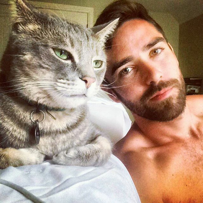 Hot Dudes With Kittens Is Still The Most Purrfect Instagram Account Ever (159 New Pics)