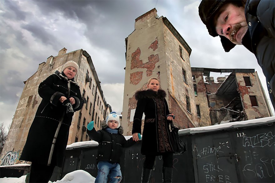 170 Honest Pictures Of Russia You’ll Never See On Postcards By Street Photographer Alexander Petrosyan 170 Honest Pictures Of Russia You’ll Never See On Postcards By Street Photographer Alexander Petrosyan