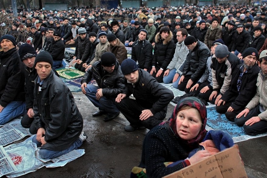 170 Honest Pictures Of Russia You’ll Never See On Postcards By Street Photographer Alexander Petrosyan 170 Honest Pictures Of Russia You’ll Never See On Postcards By Street Photographer Alexander Petrosyan