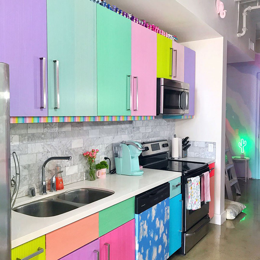 This Woman Has The Most Colorful Apartment You&#8217;ve Ever Seen And Even Unicorns Are Jealous
