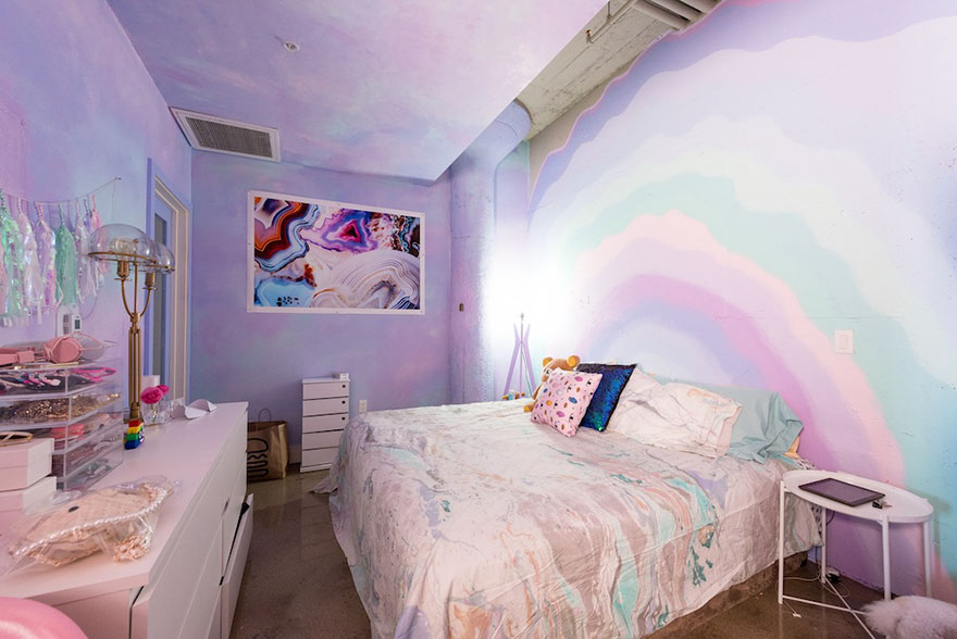 This Woman Has The Most Colorful Apartment You&#8217;ve Ever Seen And Even Unicorns Are Jealous