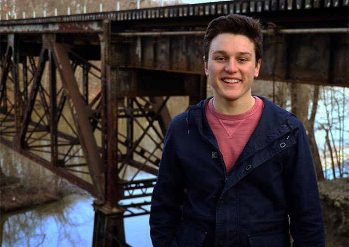 This College Student Made A Dating Resume, And It’s So Brilliant It’s Going Viral This College Student Made A Dating Resume, And It’s So Brilliant It’s Going Viral