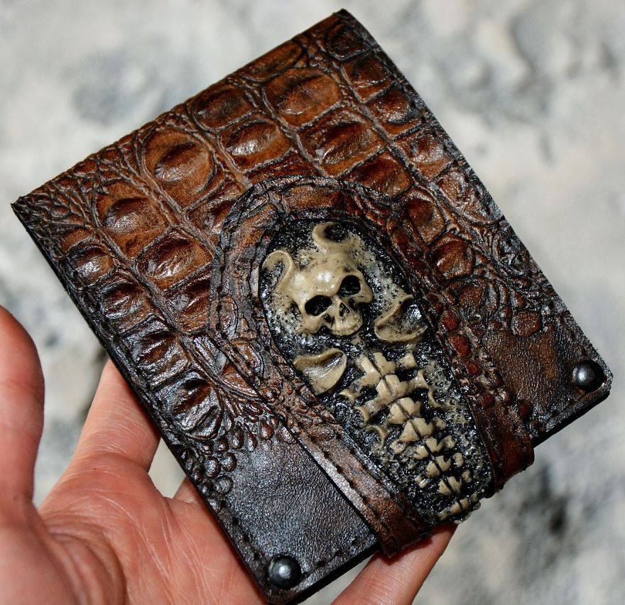 25 Frightening Leather Watches, Iphone Covers And Other Handmade Accessories You’ll Be Marveled With 25 Frightening Leather Watches, Iphone Covers And Other Handmade Accessories You’ll Be Marveled With