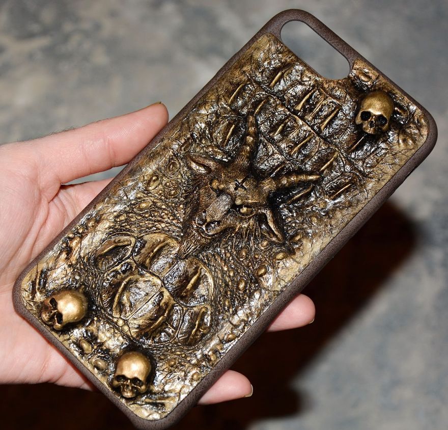 25 Frightening Leather Watches, Iphone Covers And Other Handmade Accessories You’ll Be Marveled With 25 Frightening Leather Watches, Iphone Covers And Other Handmade Accessories You’ll Be Marveled With