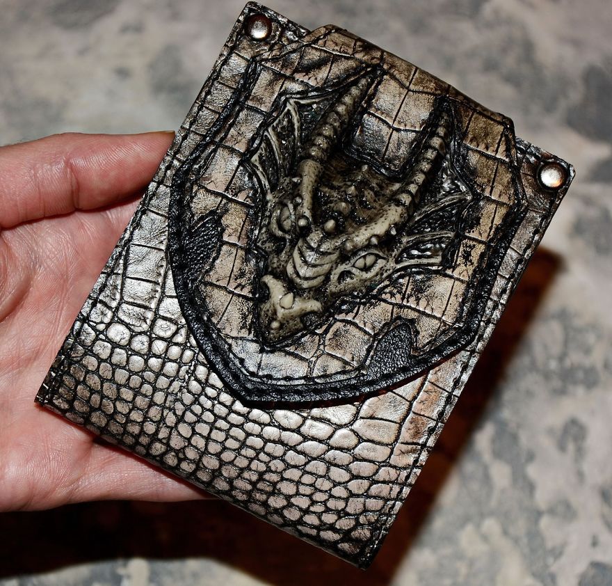 25 Frightening Leather Watches, Iphone Covers And Other Handmade Accessories You’ll Be Marveled With 25 Frightening Leather Watches, Iphone Covers And Other Handmade Accessories You’ll Be Marveled With