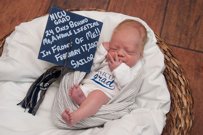 Awesome Hospital Organizes Graduation Ceremonies For Premature Babies Leaving Intensive Care
