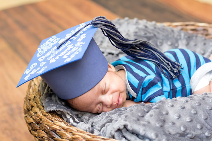 Awesome Hospital Organizes Graduation Ceremonies For Premature Babies Leaving Intensive Care
