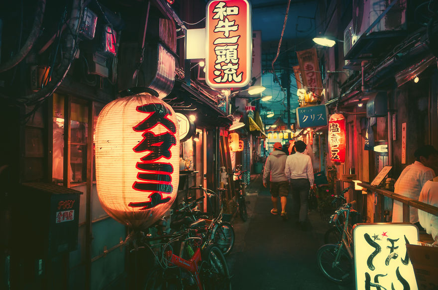 Magical Night Photos Of Tokyo’s Streets By Masashi Wakui Look Straight Out Of Miyazaki Films (New Photos)