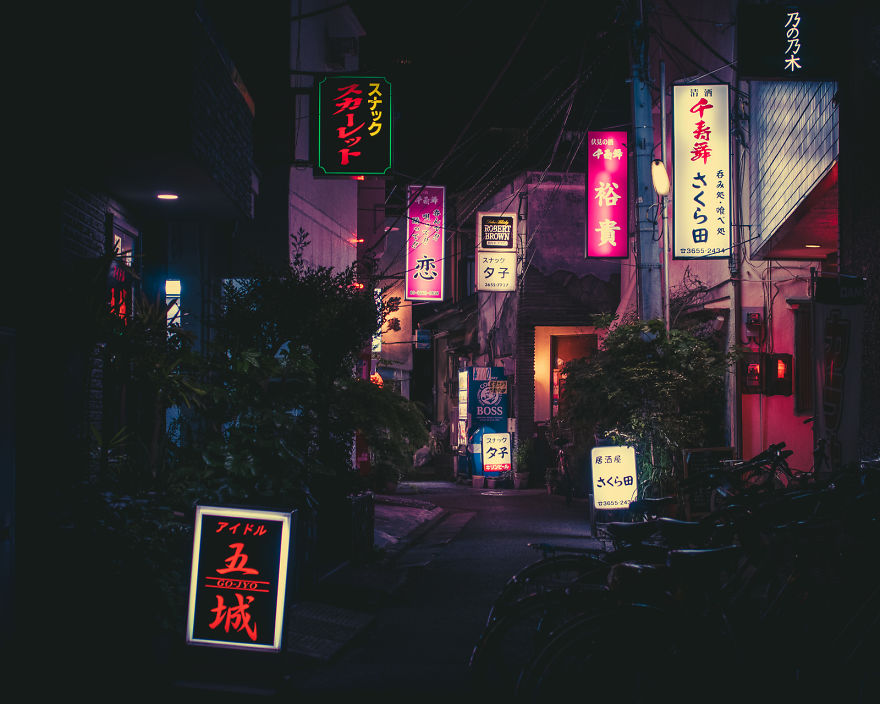 Magical Night Photos Of Tokyo’s Streets By Masashi Wakui Look Straight Out Of Miyazaki Films (New Photos)