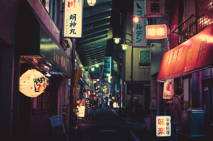 Magical Night Photos Of Tokyo’s Streets By Masashi Wakui Look Straight Out Of Miyazaki Films (New Photos)