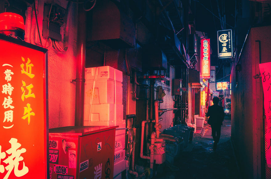 Magical Night Photos Of Tokyo’s Streets By Masashi Wakui Look Straight Out Of Miyazaki Films (New Photos)