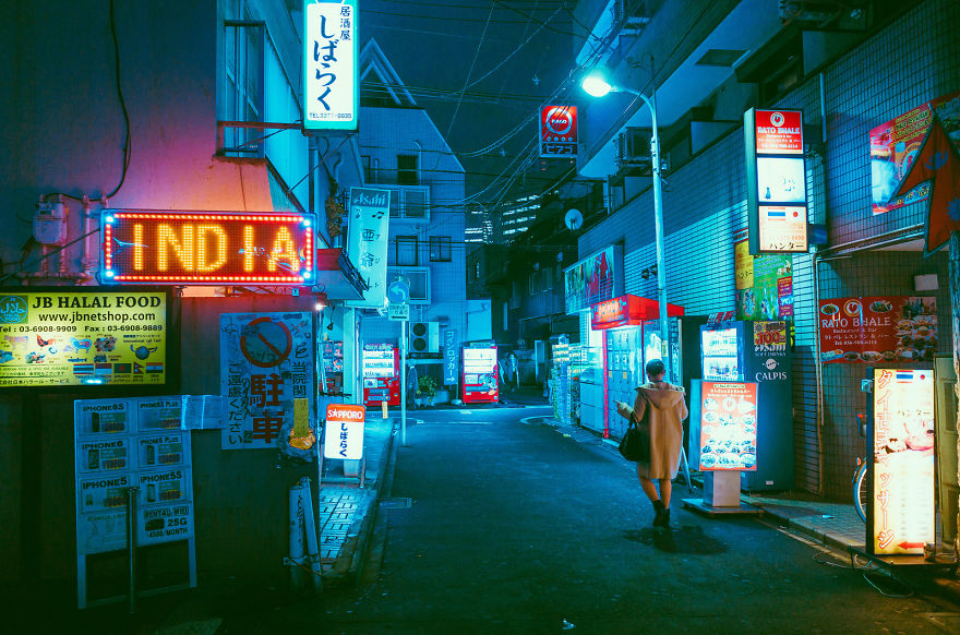 Magical Night Photos Of Tokyo’s Streets By Masashi Wakui Look Straight Out Of Miyazaki Films (New Photos)