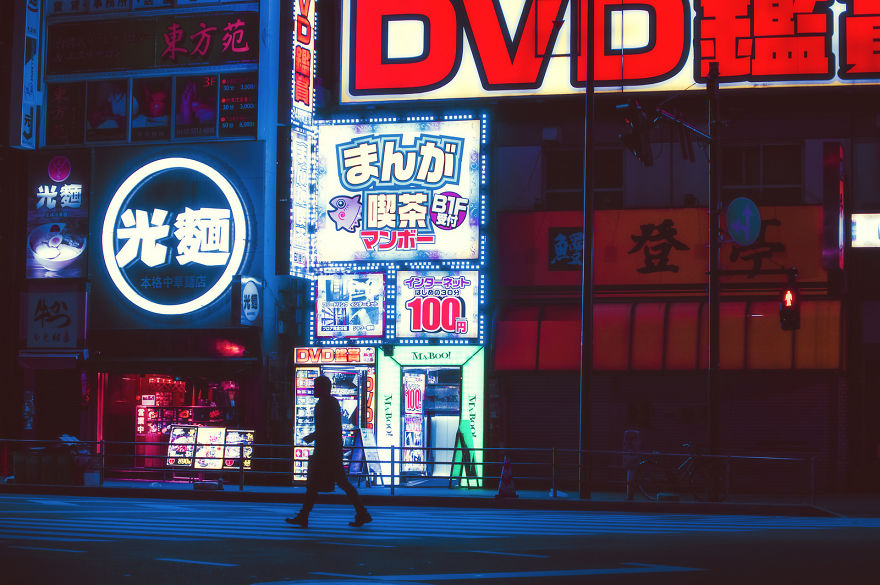Magical Night Photos Of Tokyo’s Streets By Masashi Wakui Look Straight Out Of Miyazaki Films (New Photos)
