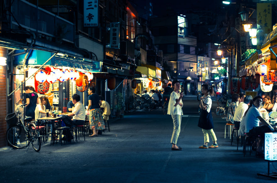 Magical Night Photos Of Tokyo’s Streets By Masashi Wakui Look Straight Out Of Miyazaki Films (New Photos)