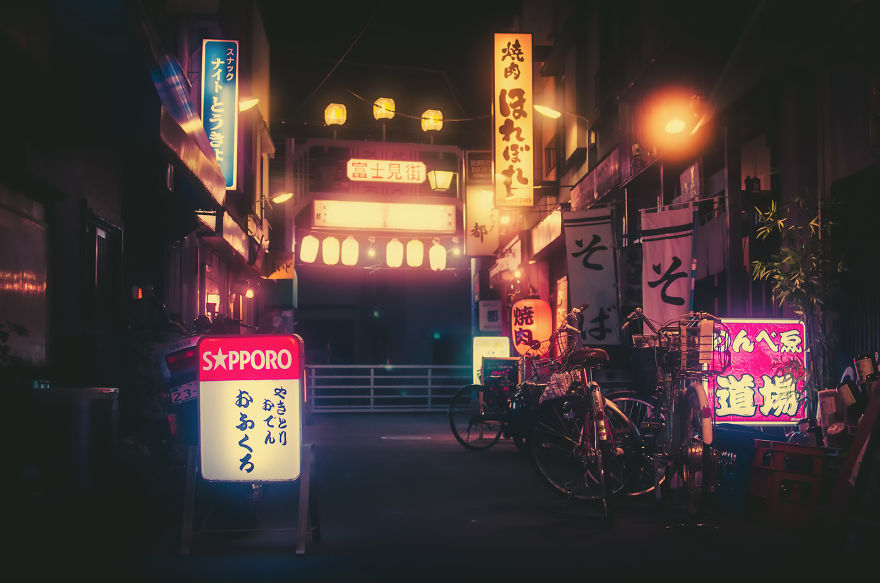 Magical Night Photos Of Tokyo’s Streets By Masashi Wakui Look Straight Out Of Miyazaki Films (New Photos)
