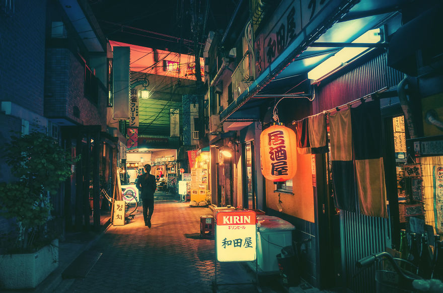 Magical Night Photos Of Tokyo’s Streets By Masashi Wakui Look Straight Out Of Miyazaki Films (New Photos)