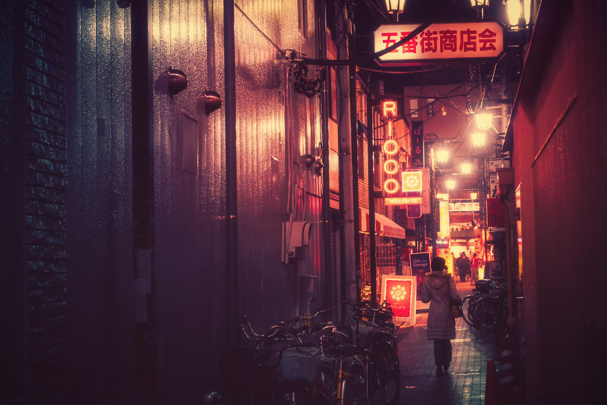 Magical Night Photos Of Tokyo’s Streets By Masashi Wakui Look Straight Out Of Miyazaki Films (New Photos)
