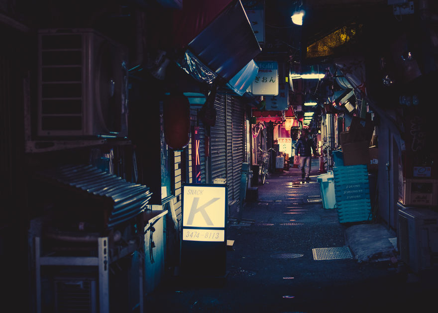 Magical Night Photos Of Tokyo’s Streets By Masashi Wakui Look Straight Out Of Miyazaki Films (New Photos)