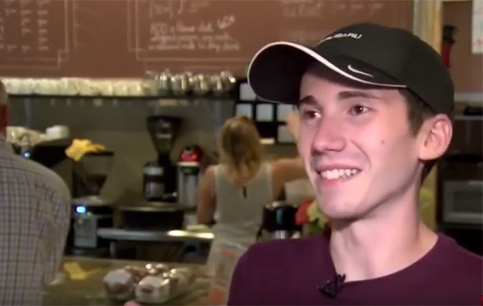 Owner Tired Of Rude Customers Puts Up Genius Bar Sign To Teach Them A Lesson, And It Works Instantly