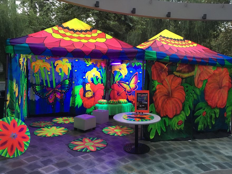 I Create Mind-Blowing 3d Blacklight Art Installations I Create Mind-Blowing 3d Blacklight Art Installations