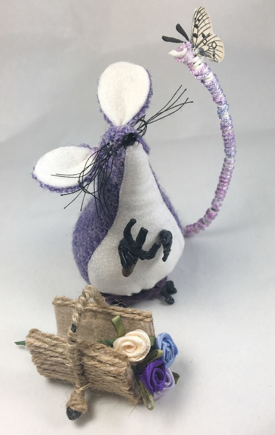 I Made These Small Mice From Harris Tweed And Gave Them Jobs I Made These Small Mice From Harris Tweed And Gave Them Jobs