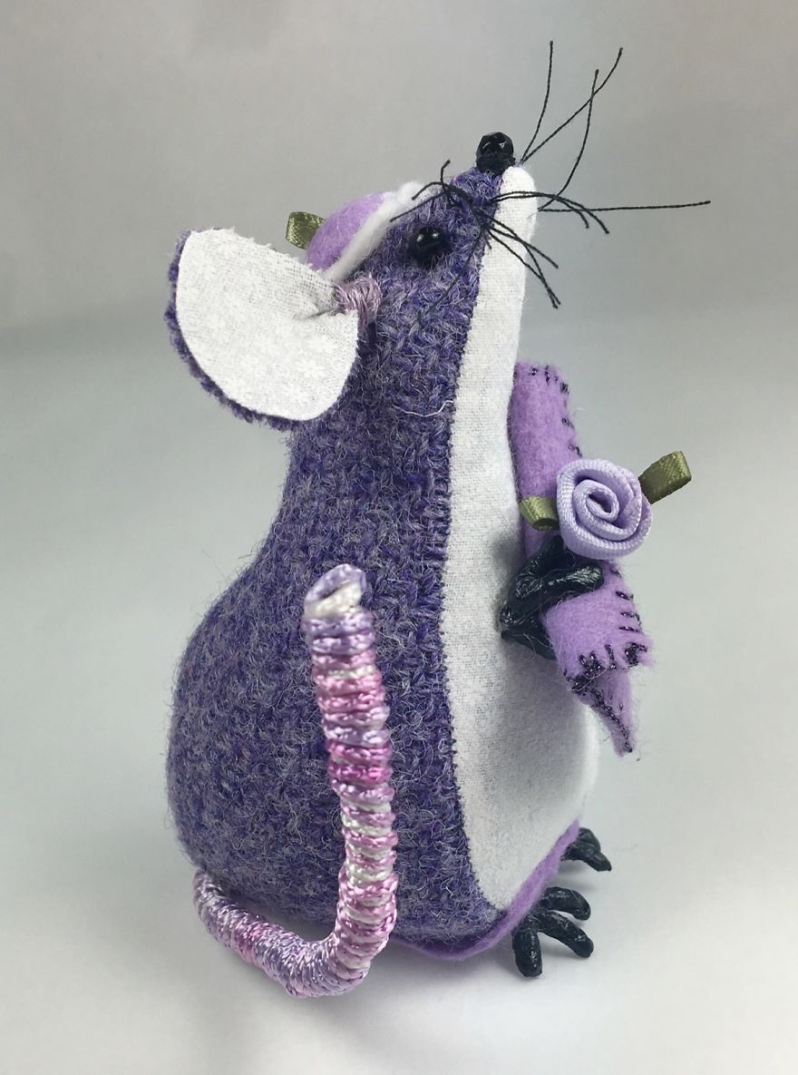 I Made These Small Mice From Harris Tweed And Gave Them Jobs I Made These Small Mice From Harris Tweed And Gave Them Jobs