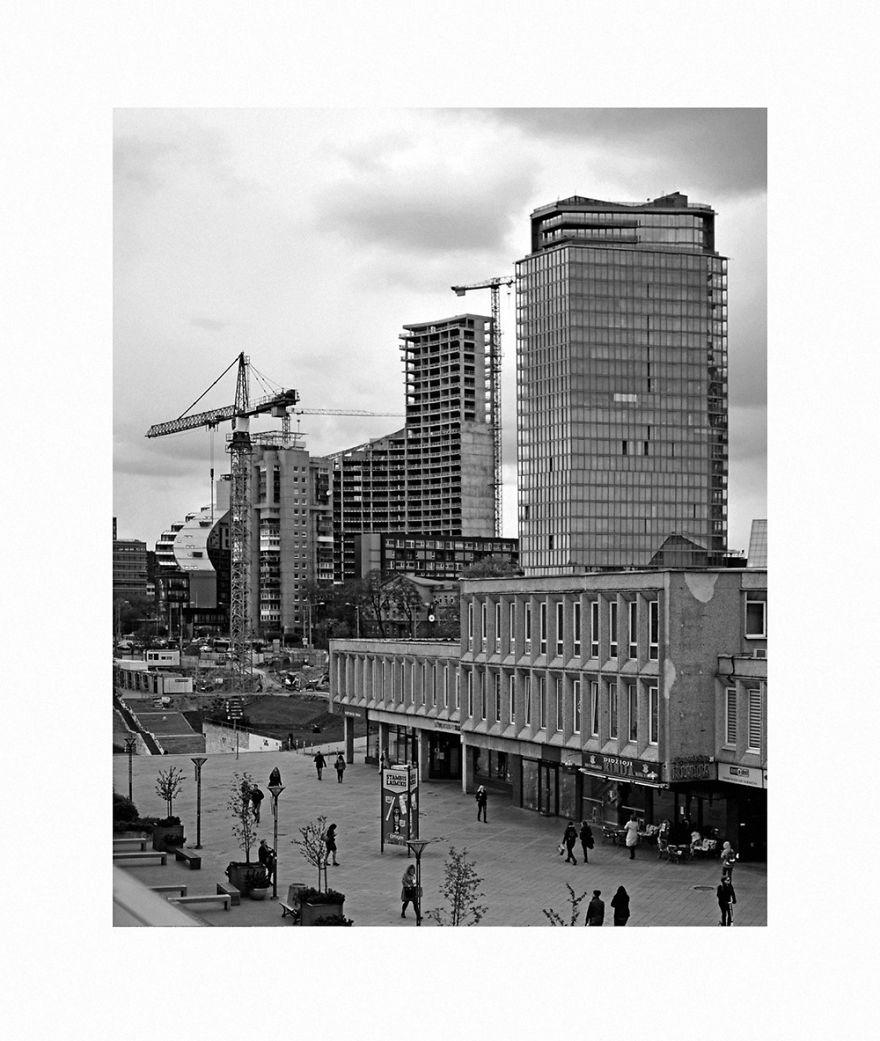 Cosmic Black &#038; White Photo Illustrations Of Architecture