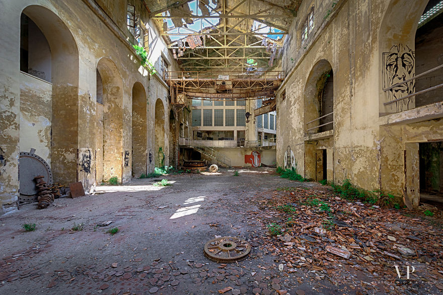 I Photographed This Beautiful Abandoned Powerplant