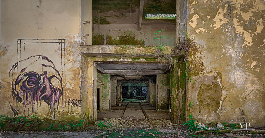 I Photographed This Beautiful Abandoned Powerplant