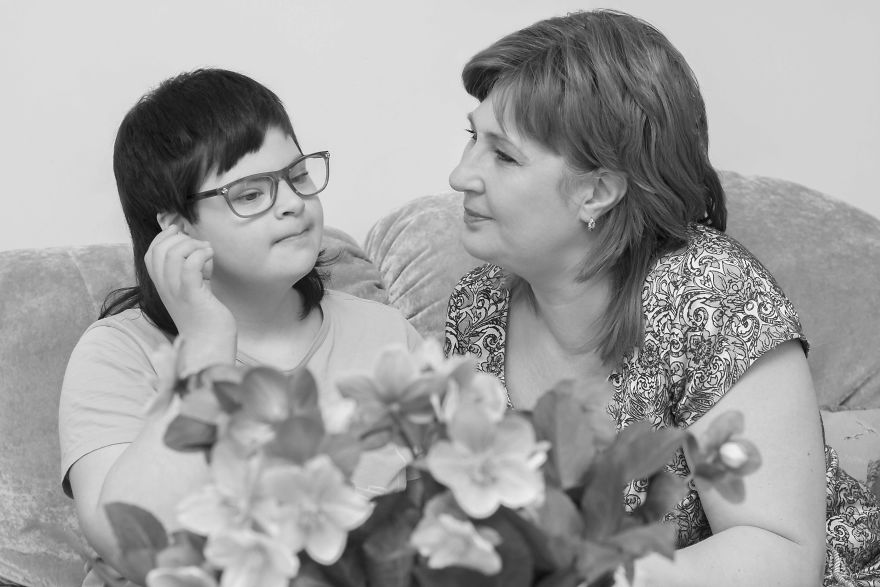 I Took Photos Of Moms And Their Children With Special Needs To Show Their Love To Each Other