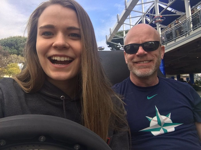 Dad Makes Daughter&#8217;s Lunch Everyday But His Note On Her Last Day Of School Makes Everyone Cry