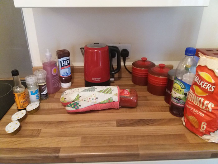 Guy Complains To Supermarket That His Unopened Ketchup Exploded, Store Responds And Hilarity Ensues