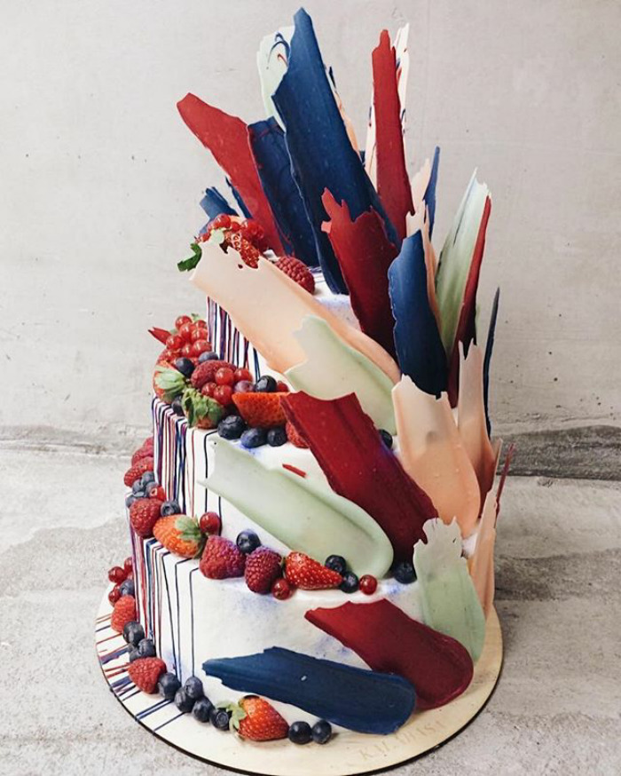 ‘Brushstroke’ Cakes From Russia Are Taking Over Instagram ‘Brushstroke’ Cakes From Russia Are Taking Over Instagram