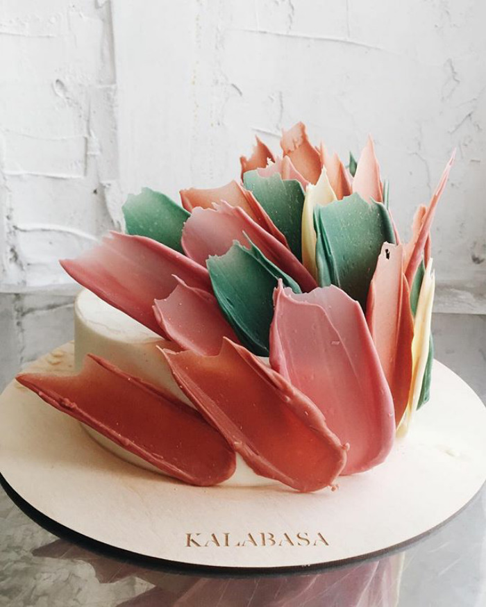 ‘Brushstroke’ Cakes From Russia Are Taking Over Instagram ‘Brushstroke’ Cakes From Russia Are Taking Over Instagram