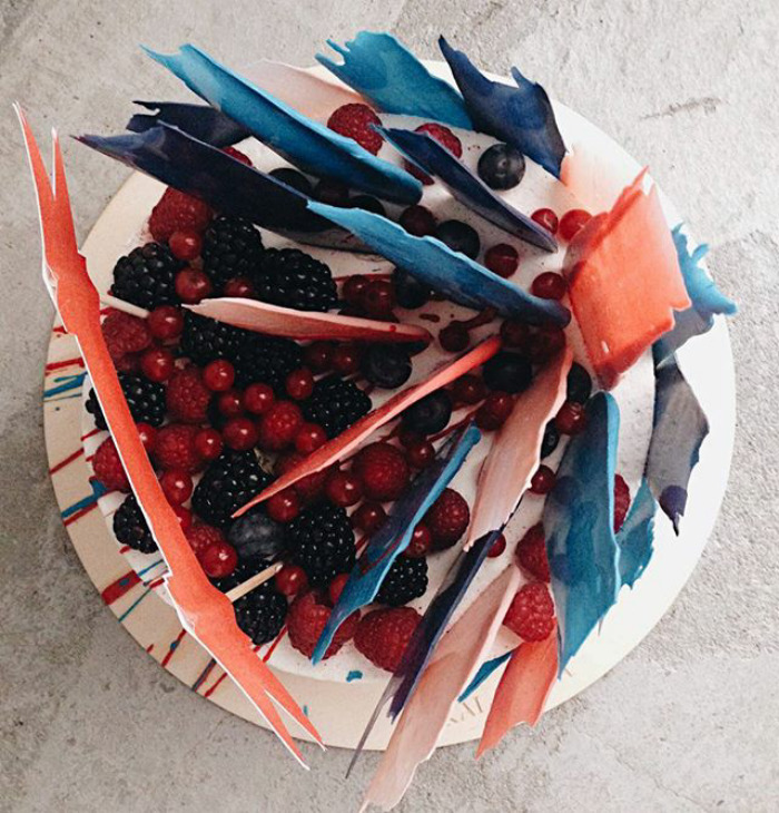 ‘Brushstroke’ Cakes From Russia Are Taking Over Instagram ‘Brushstroke’ Cakes From Russia Are Taking Over Instagram