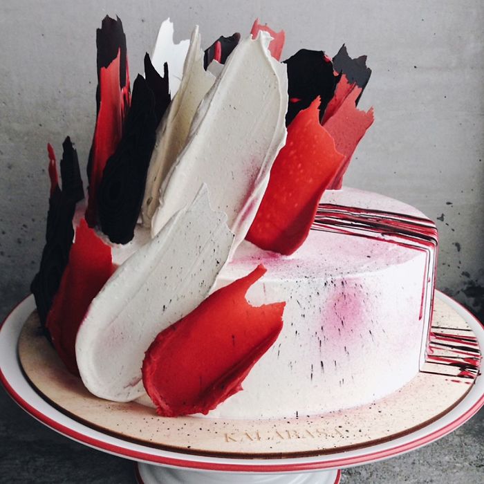 ‘Brushstroke’ Cakes From Russia Are Taking Over Instagram ‘Brushstroke’ Cakes From Russia Are Taking Over Instagram