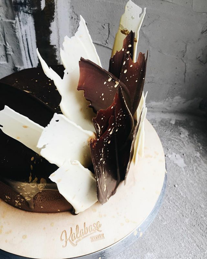 ‘Brushstroke’ Cakes From Russia Are Taking Over Instagram ‘Brushstroke’ Cakes From Russia Are Taking Over Instagram