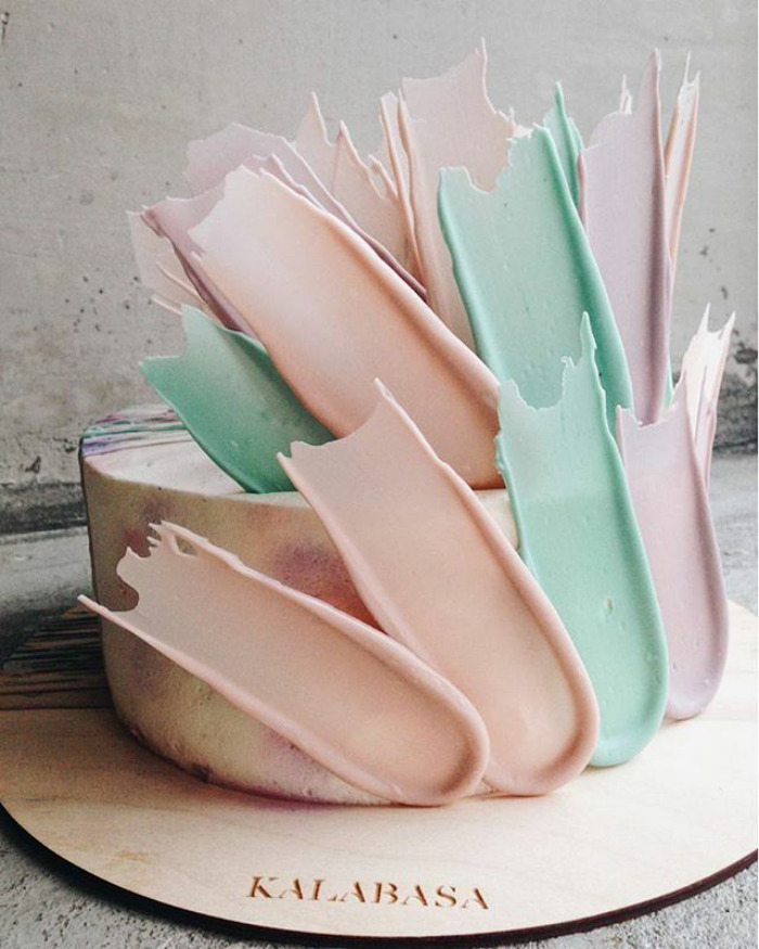 ‘Brushstroke’ Cakes From Russia Are Taking Over Instagram ‘Brushstroke’ Cakes From Russia Are Taking Over Instagram