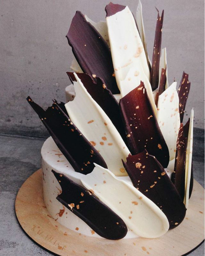 ‘Brushstroke’ Cakes From Russia Are Taking Over Instagram ‘Brushstroke’ Cakes From Russia Are Taking Over Instagram