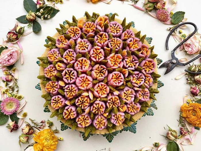 This German Confectioner Makes The Most Beautiful Raw Vegan Cakes Ever This German Confectioner Makes The Most Beautiful Raw Vegan Cakes Ever