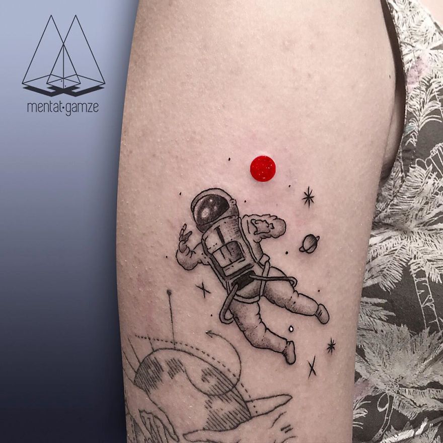 The Red Dot: I Quit My Boring Job To Become A Tattoo Artist, And Here’s The Result The Red Dot: I Quit My Boring Job To Become A Tattoo Artist, And Here’s The Result