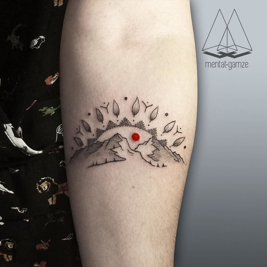 The Red Dot: I Quit My Boring Job To Become A Tattoo Artist, And Here’s The Result The Red Dot: I Quit My Boring Job To Become A Tattoo Artist, And Here’s The Result