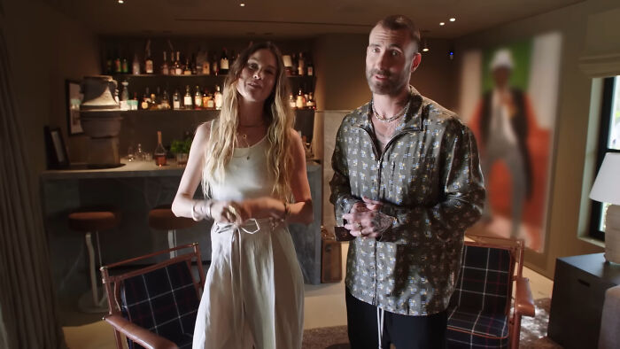 30 Nepo Babies Share Insider Experiences That They’ve Had That Regular People Would Be Shocked To Know 30 Nepo Babies Share Insider Experiences That They’ve Had That Regular People Would Be Shocked To Know